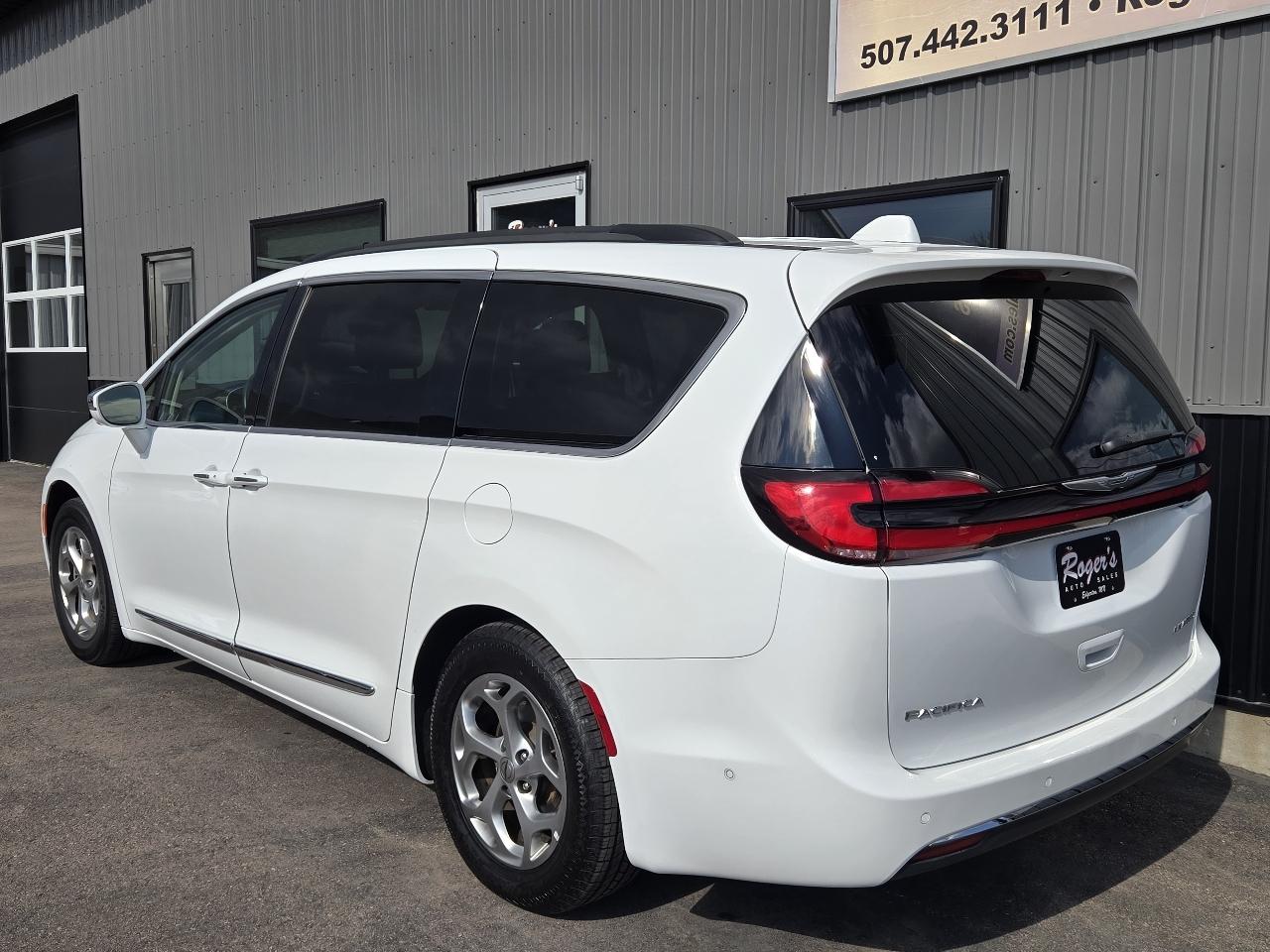 Chrysler Pacifica Limited FWD 2022