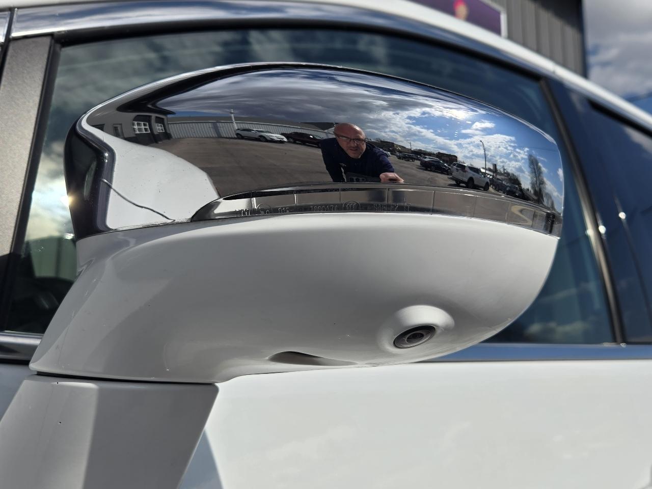 Chrysler Pacifica Limited FWD 2022