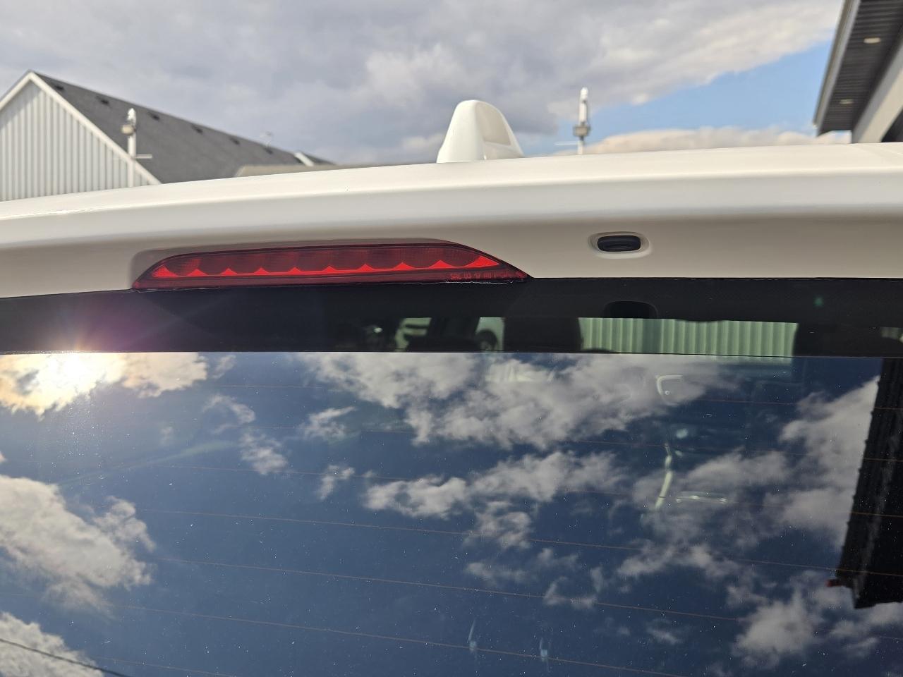 Chrysler Pacifica Limited FWD 2022