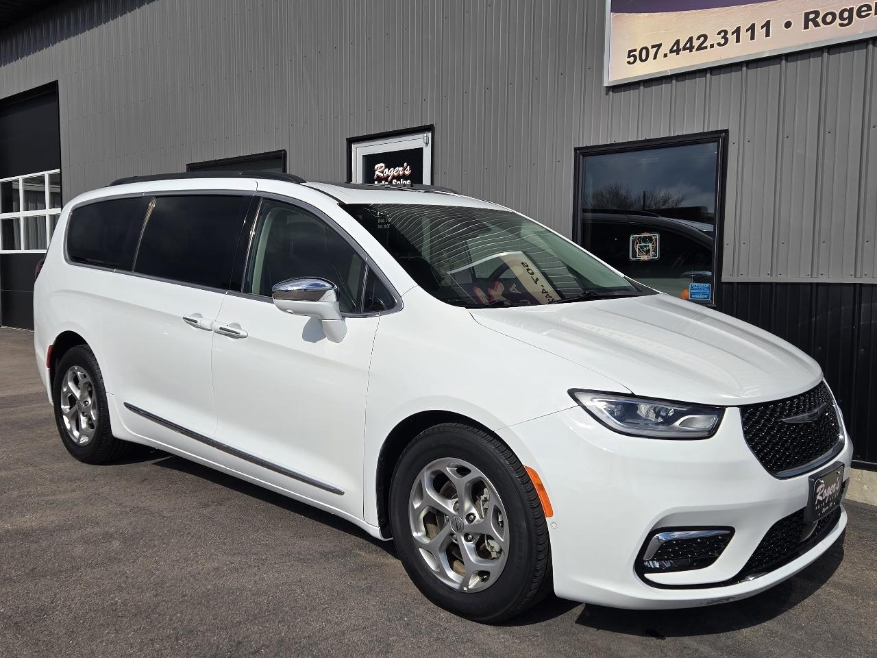 Chrysler Pacifica Limited FWD 2022