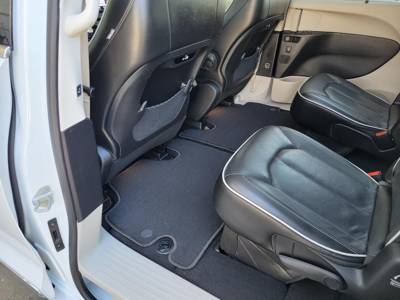 Chrysler Pacifica Limited FWD 2022