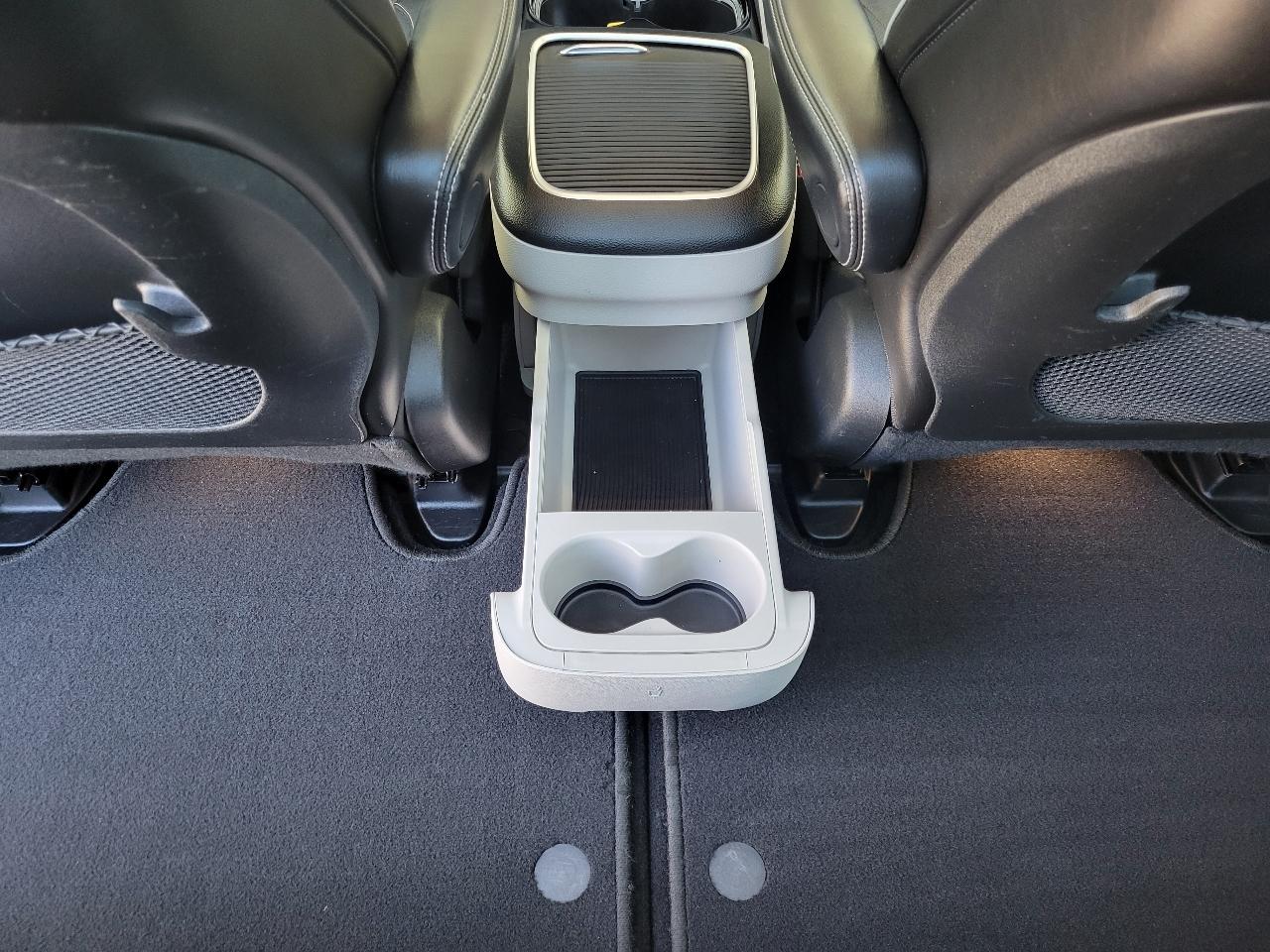 Chrysler Pacifica Limited FWD 2022