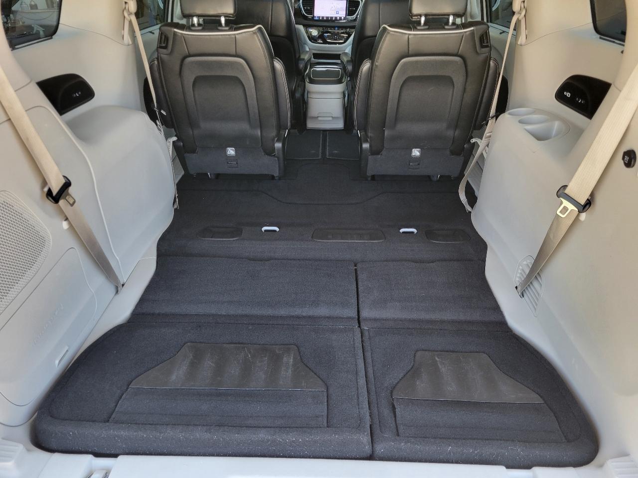 Chrysler Pacifica Limited FWD 2022