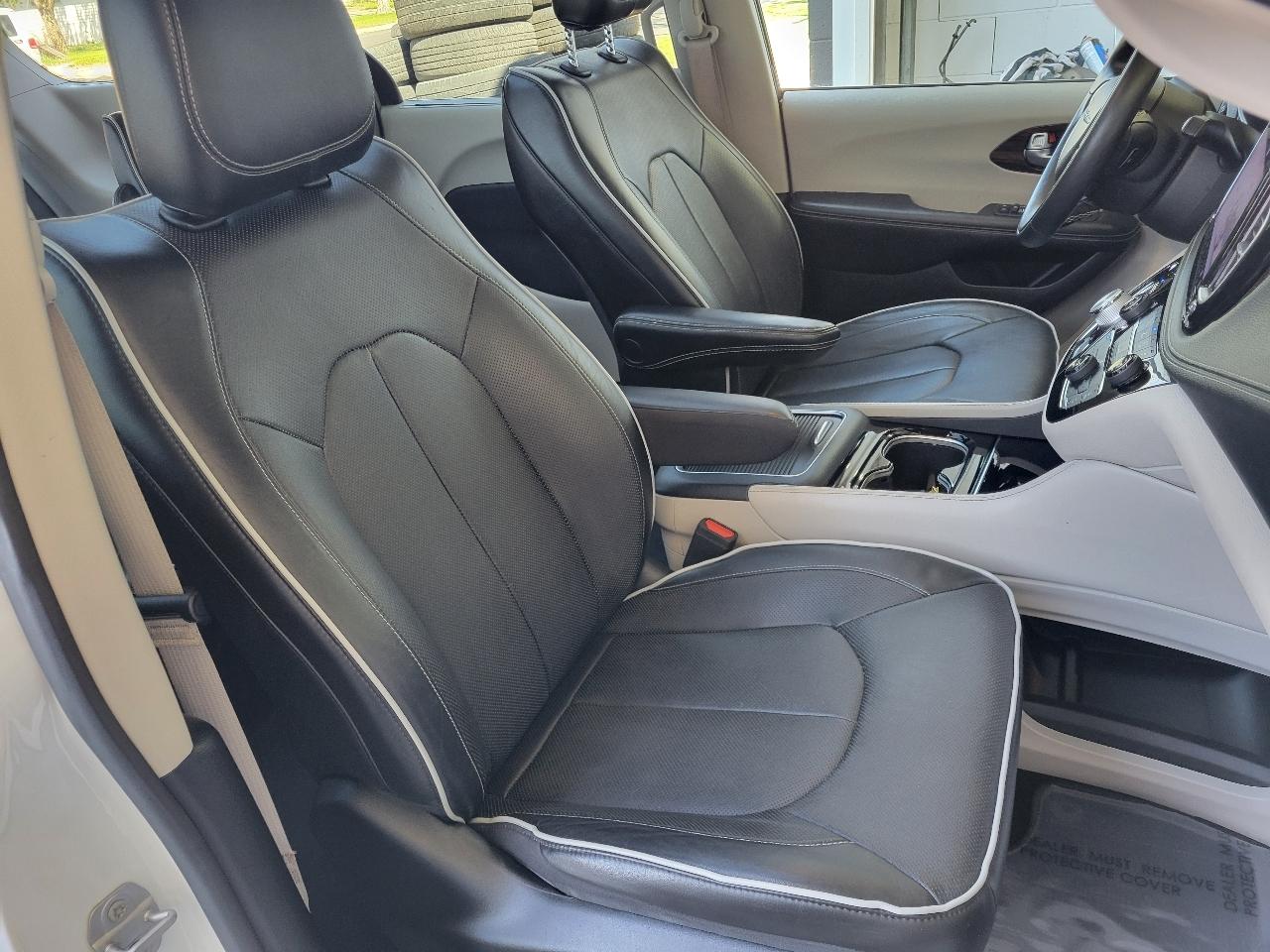 Chrysler Pacifica Limited FWD 2022