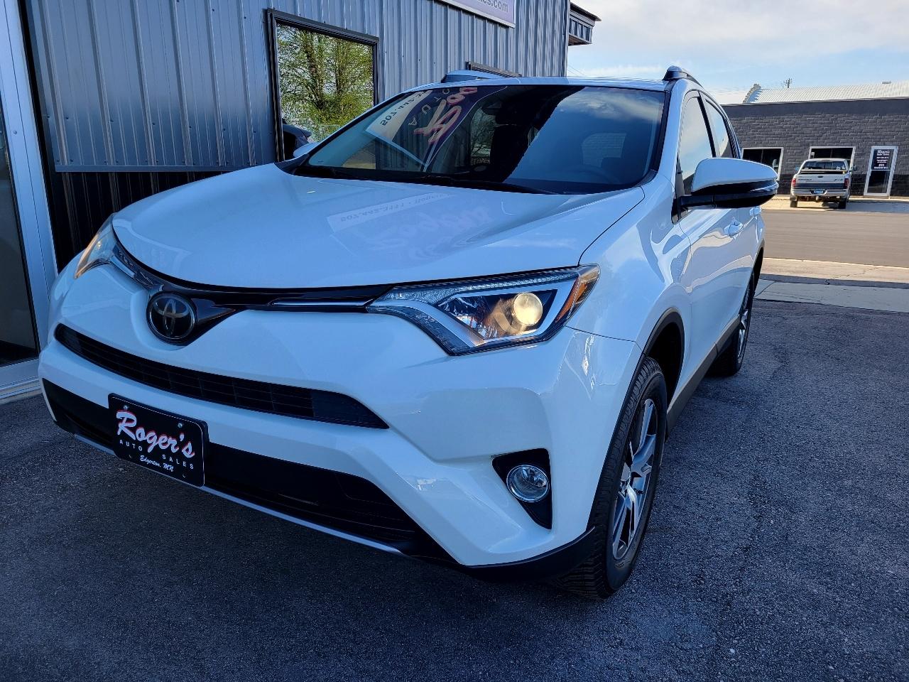 Toyota RAV4 AWD XLE 2018