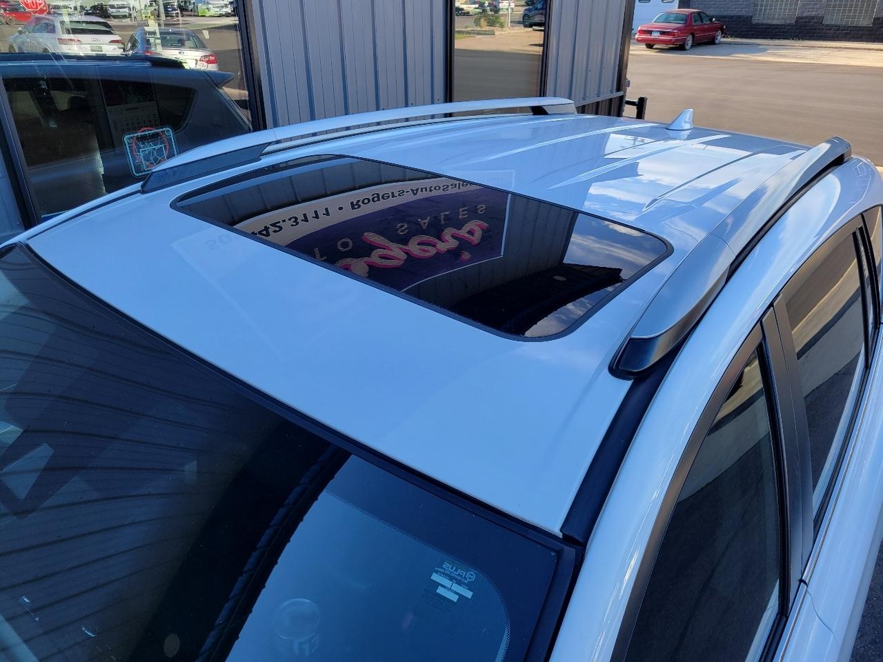 Toyota RAV4 AWD XLE 2018