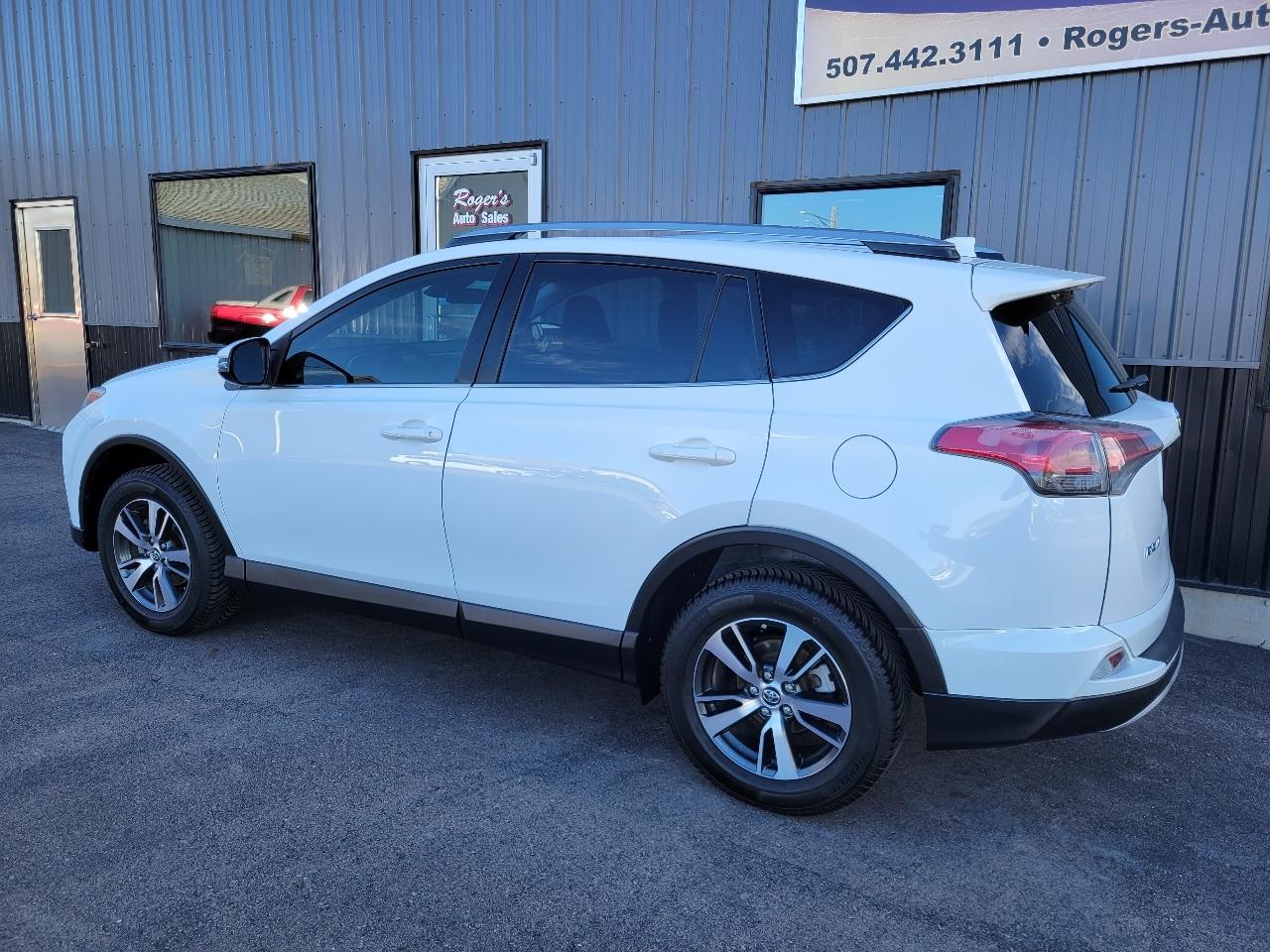 Toyota RAV4 AWD XLE 2018