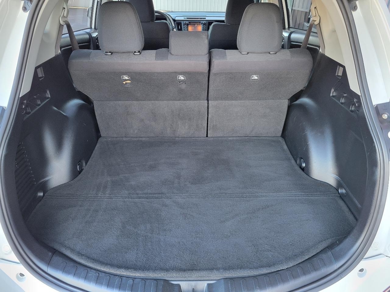 Toyota RAV4 AWD XLE 2018