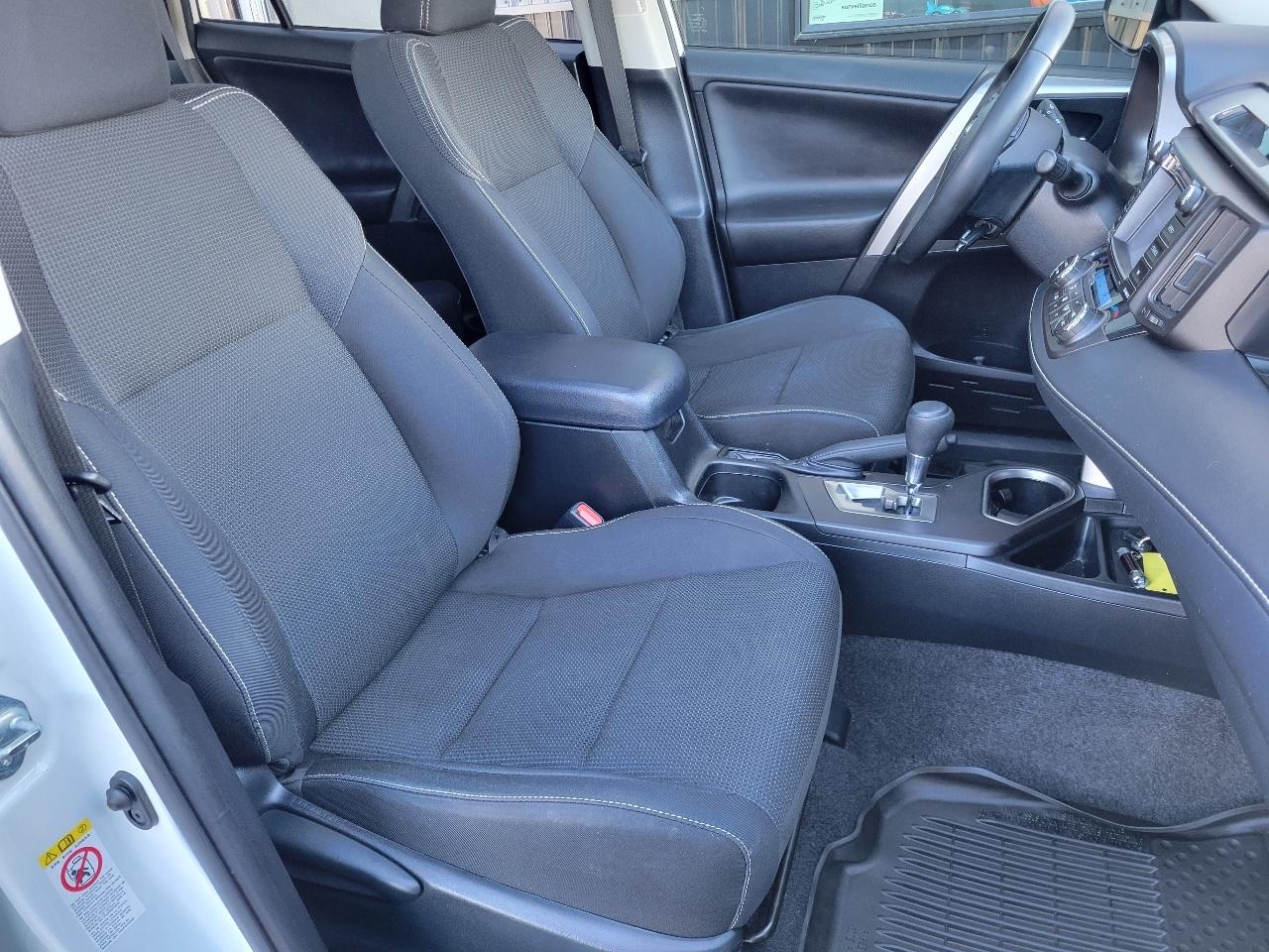 Toyota RAV4 AWD XLE 2018