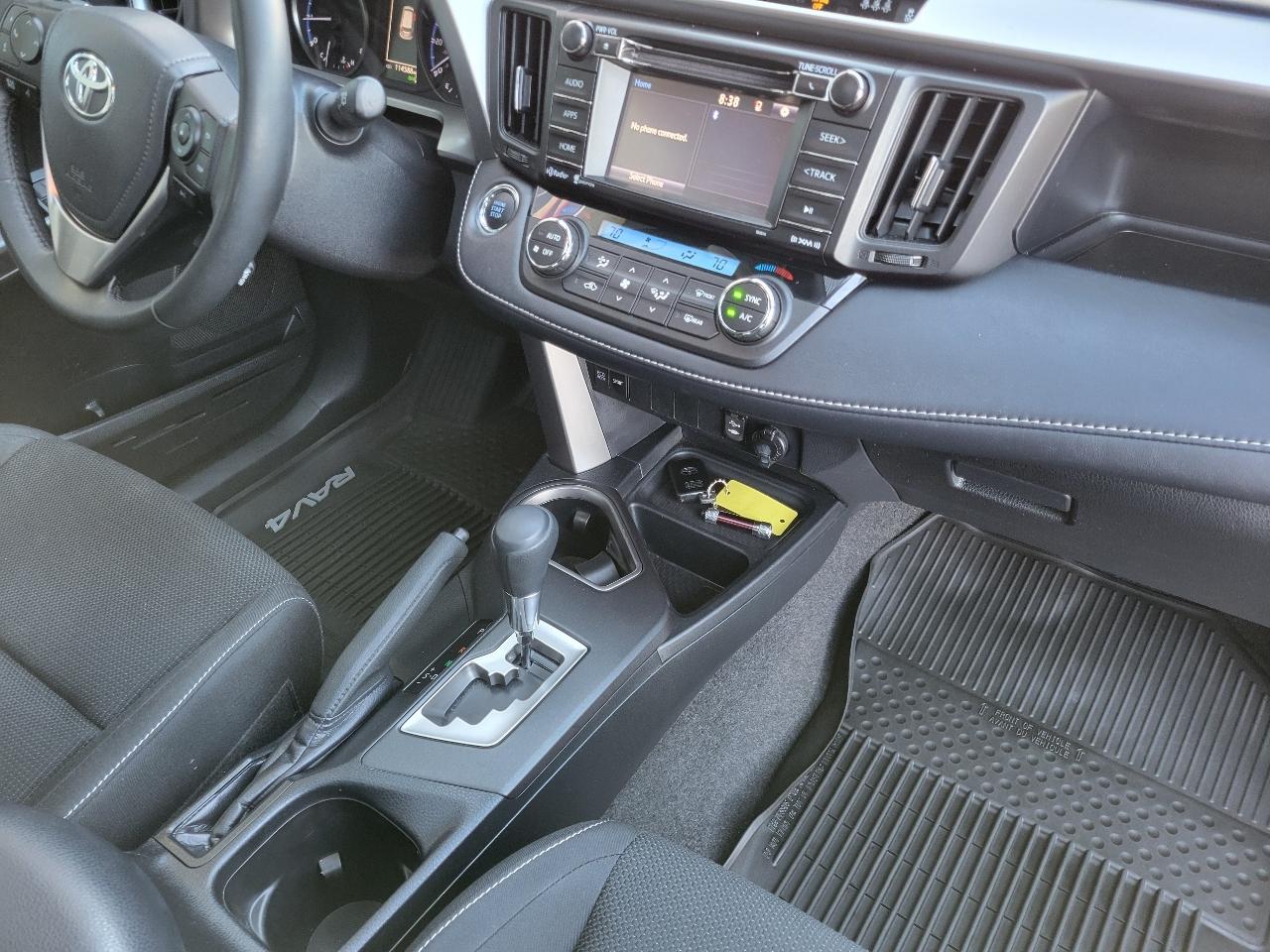 Toyota RAV4 AWD XLE 2018