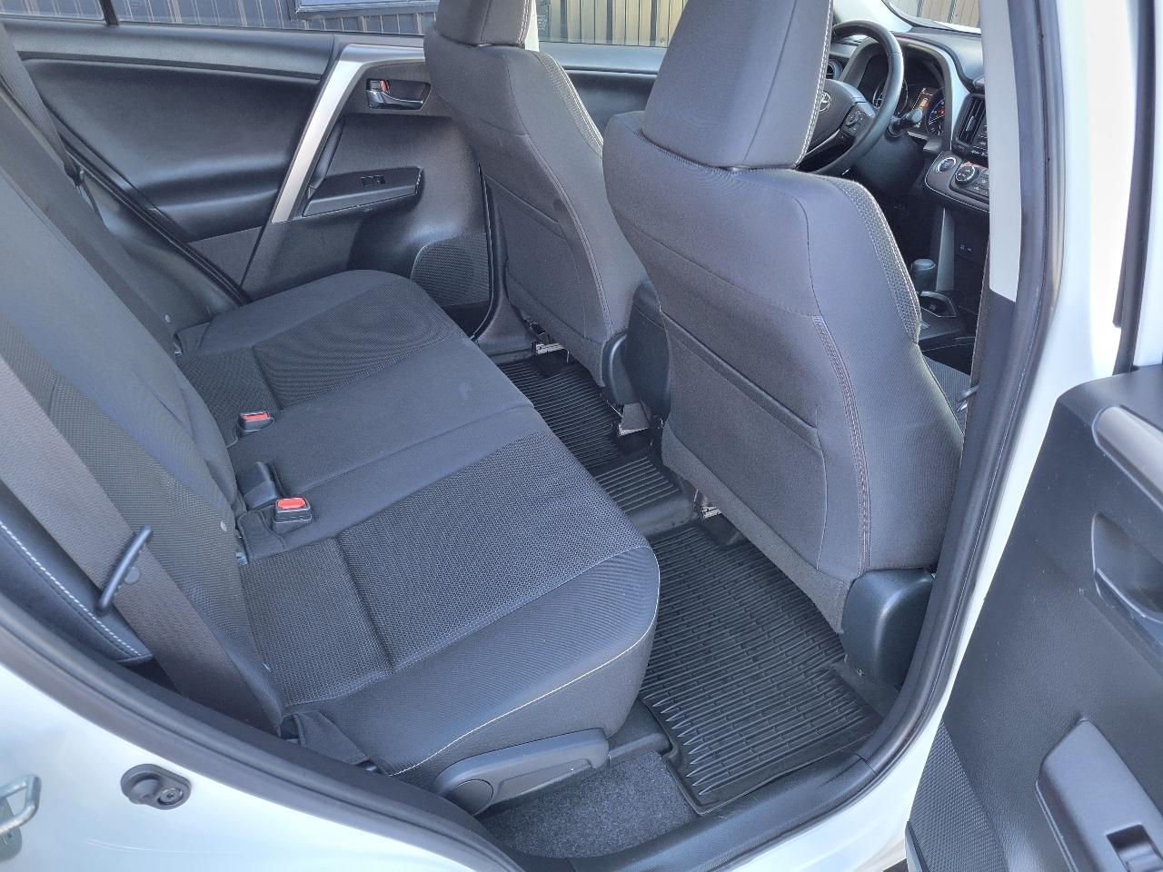 Toyota RAV4 AWD XLE 2018