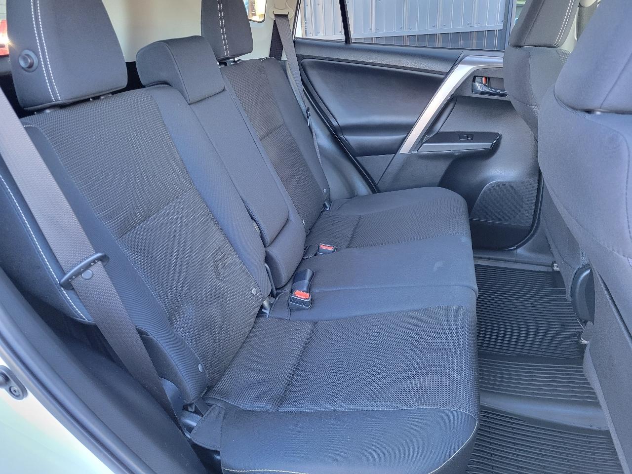 Toyota RAV4 AWD XLE 2018