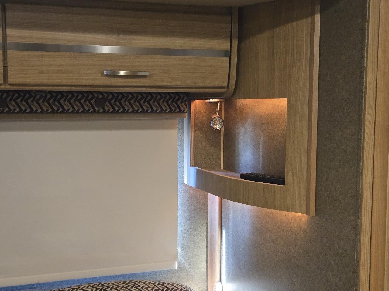 Winnebago Navion  2013
