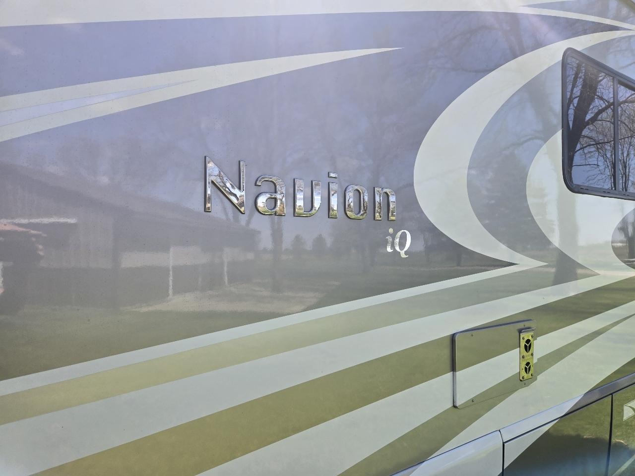 Winnebago Navion  2013