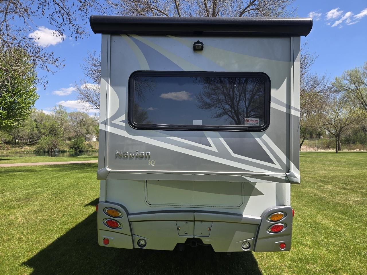 Winnebago Navion  2013