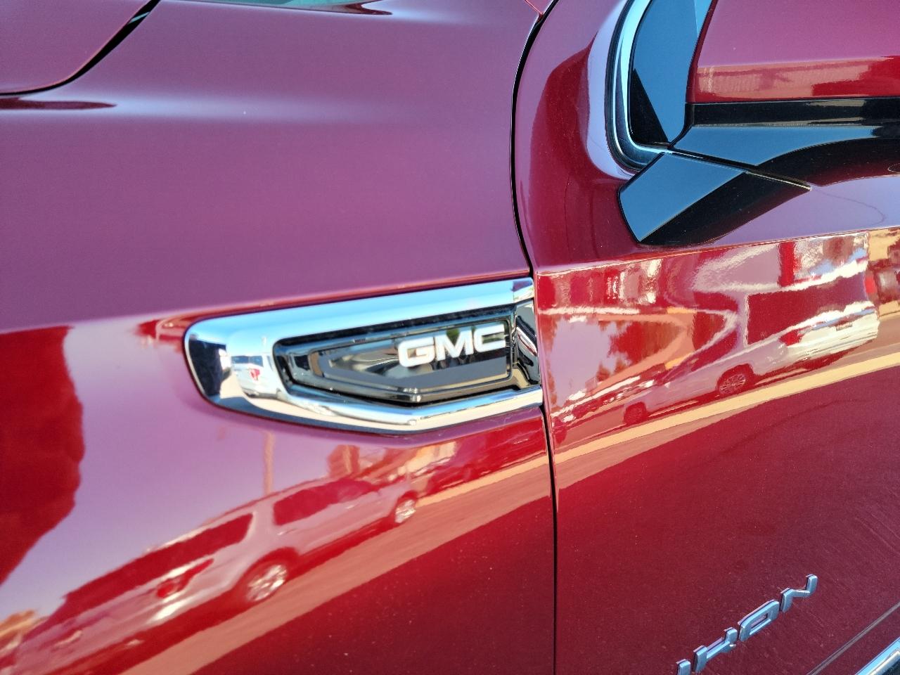 GMC Yukon XL 4WD 4dr SLT 2023