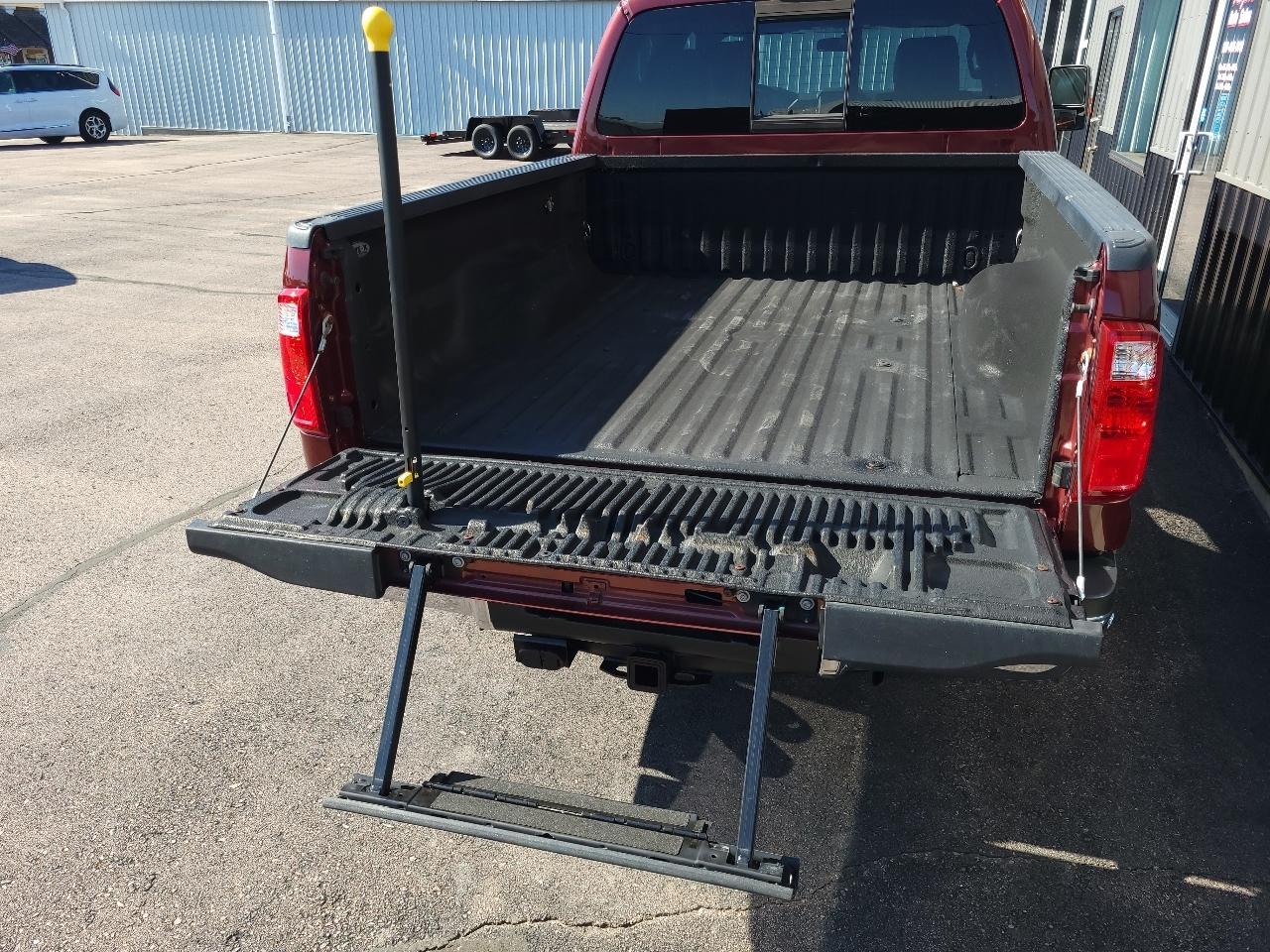 Ford Super Duty F-350 SRW 4WD Crew Cab 156" Lariat 2013