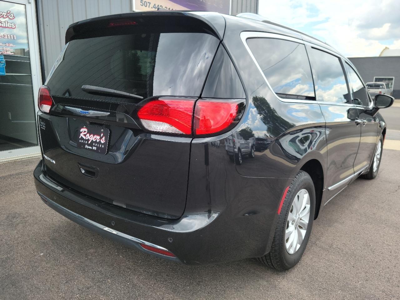 Chrysler Pacifica Touring L Plus FWD 2018