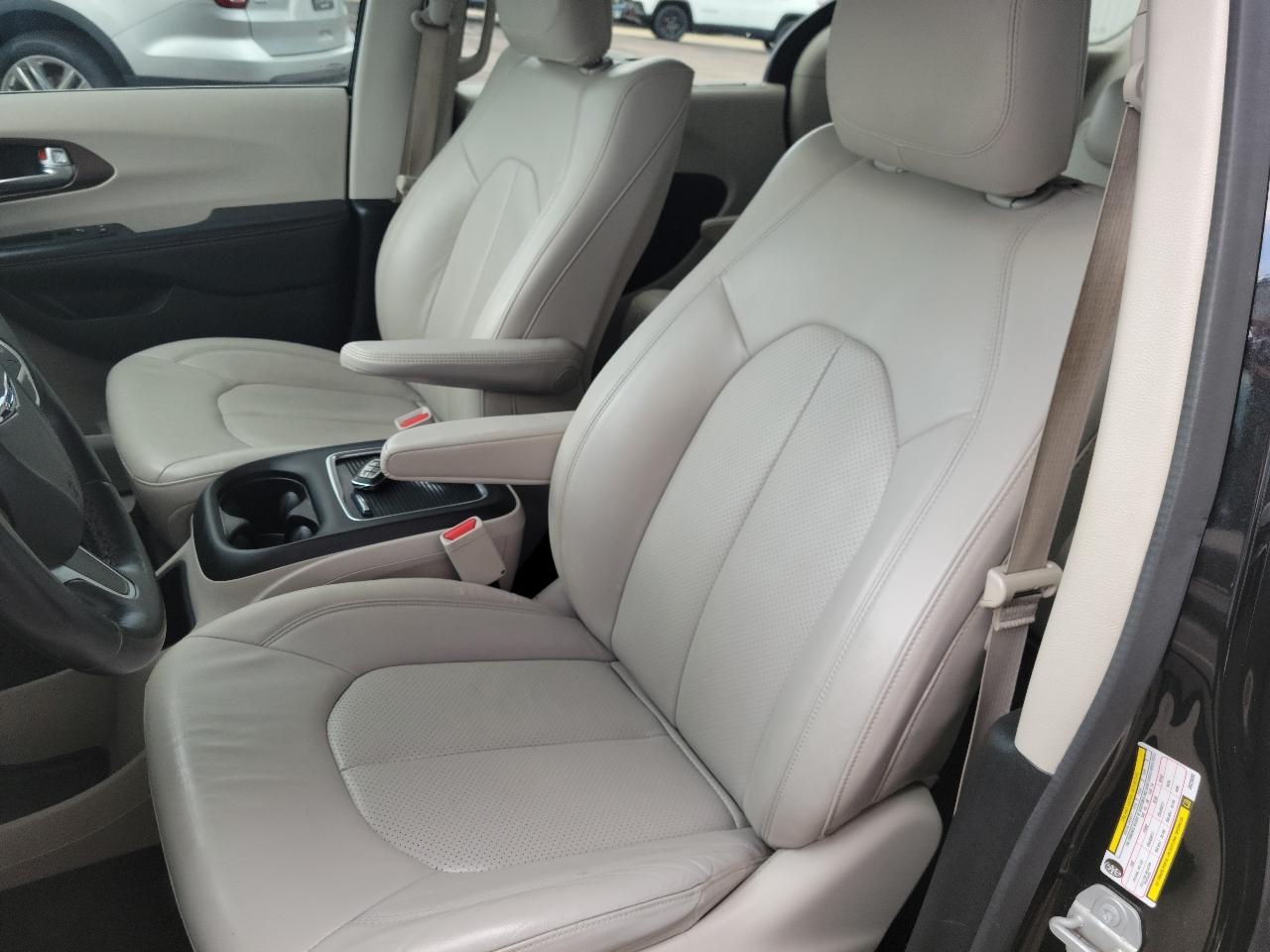 Chrysler Pacifica Touring L Plus FWD 2018