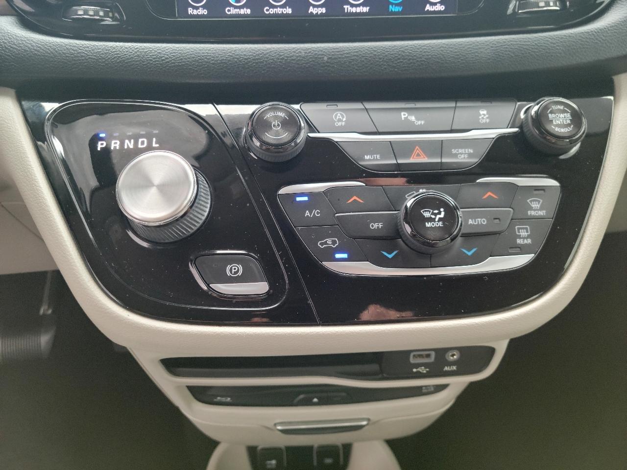 Chrysler Pacifica Touring L Plus FWD 2018