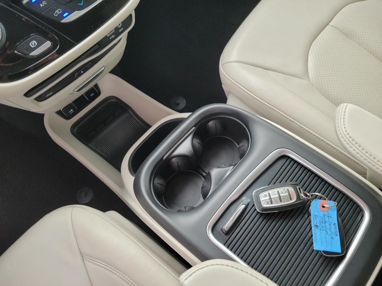 Chrysler Pacifica Touring L Plus FWD 2018
