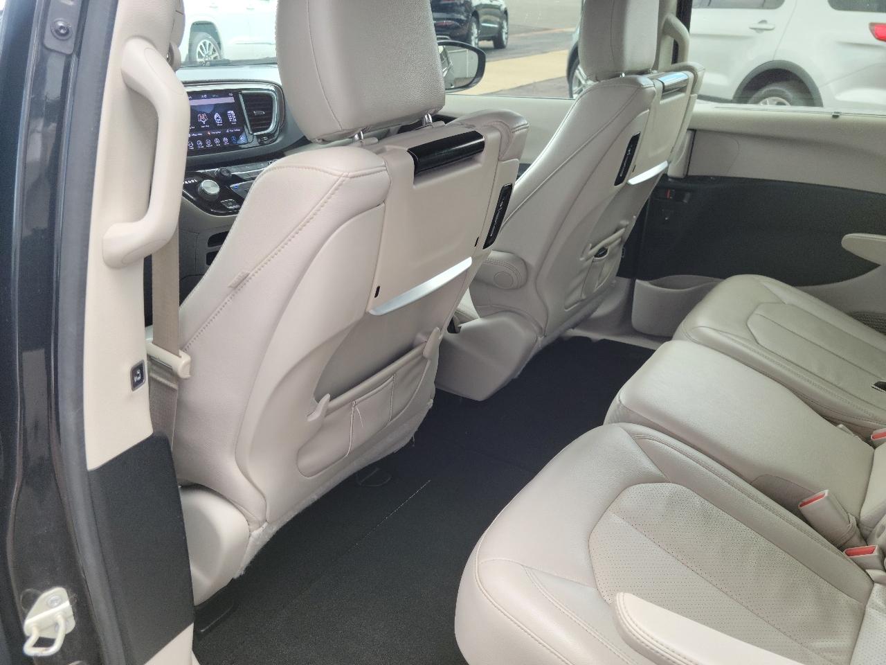 Chrysler Pacifica Touring L Plus FWD 2018