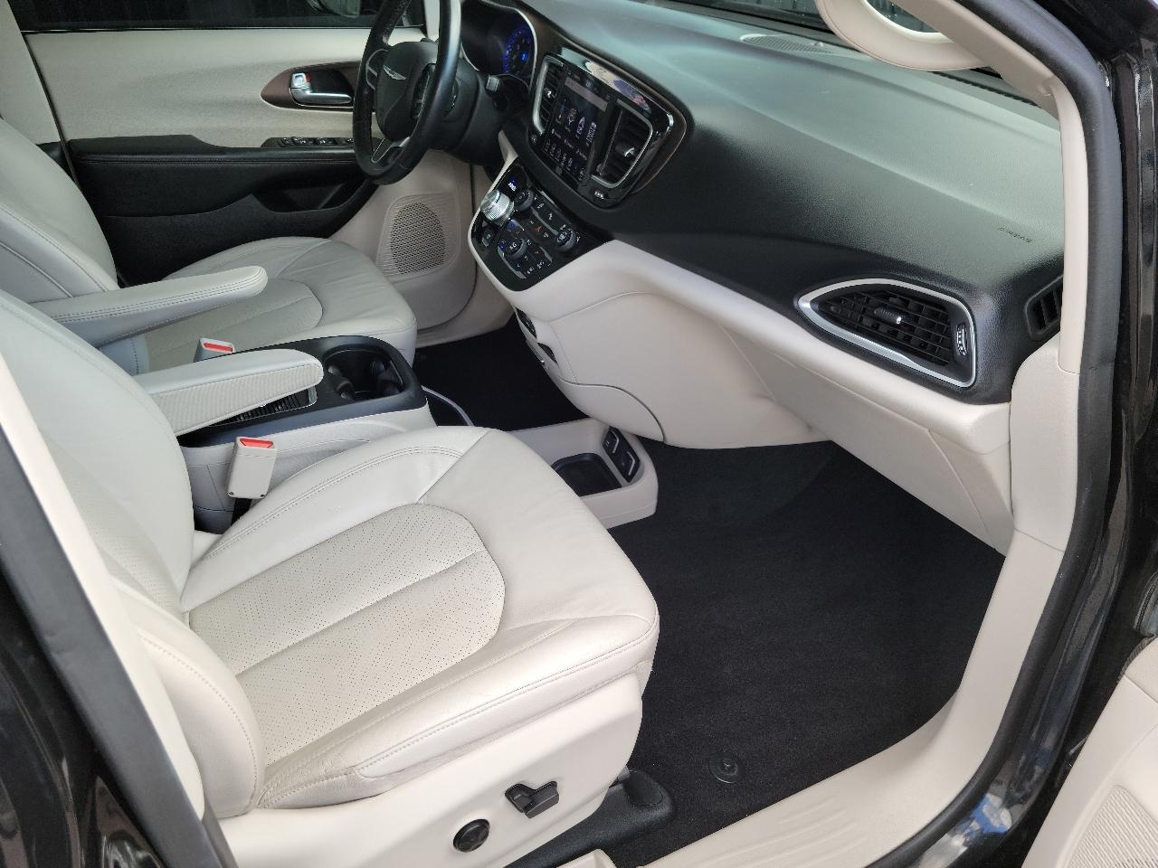 Chrysler Pacifica Touring L Plus FWD 2018