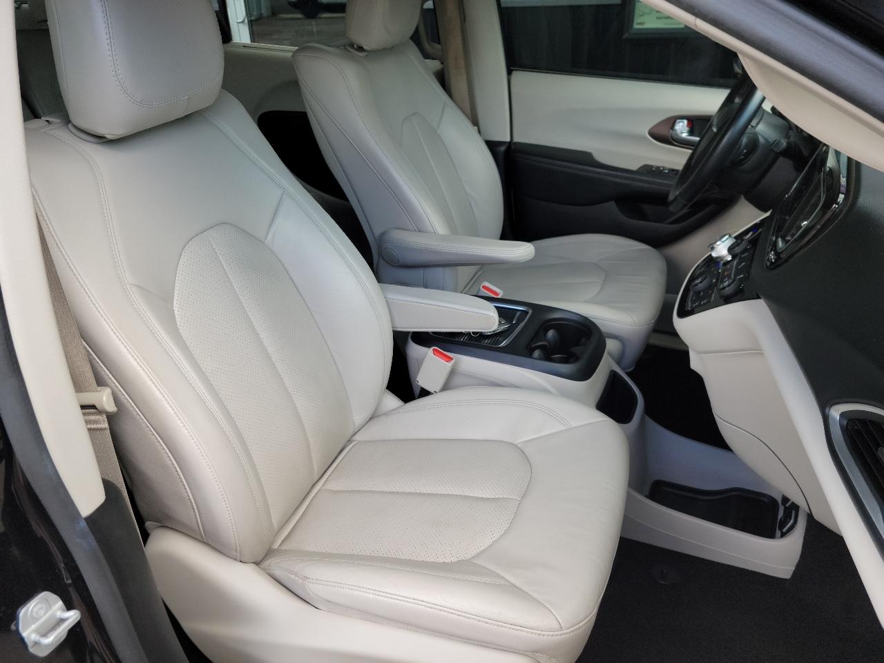 Chrysler Pacifica Touring L Plus FWD 2018