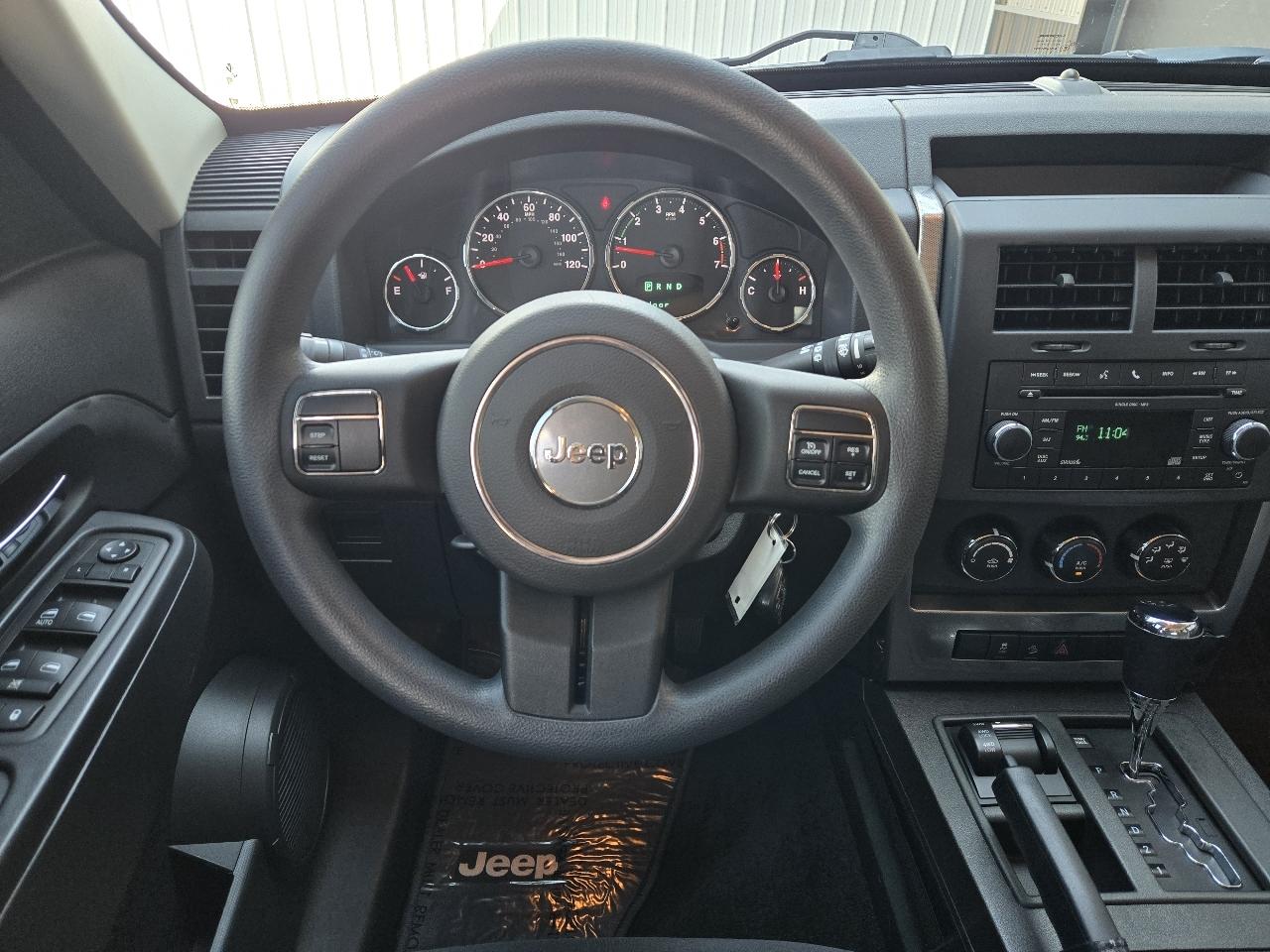 Jeep Liberty 4WD 4dr Sport 2011