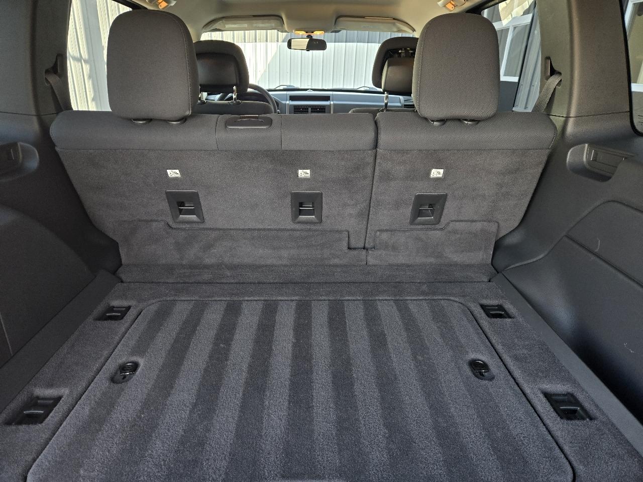 Jeep Liberty 4WD 4dr Sport 2011