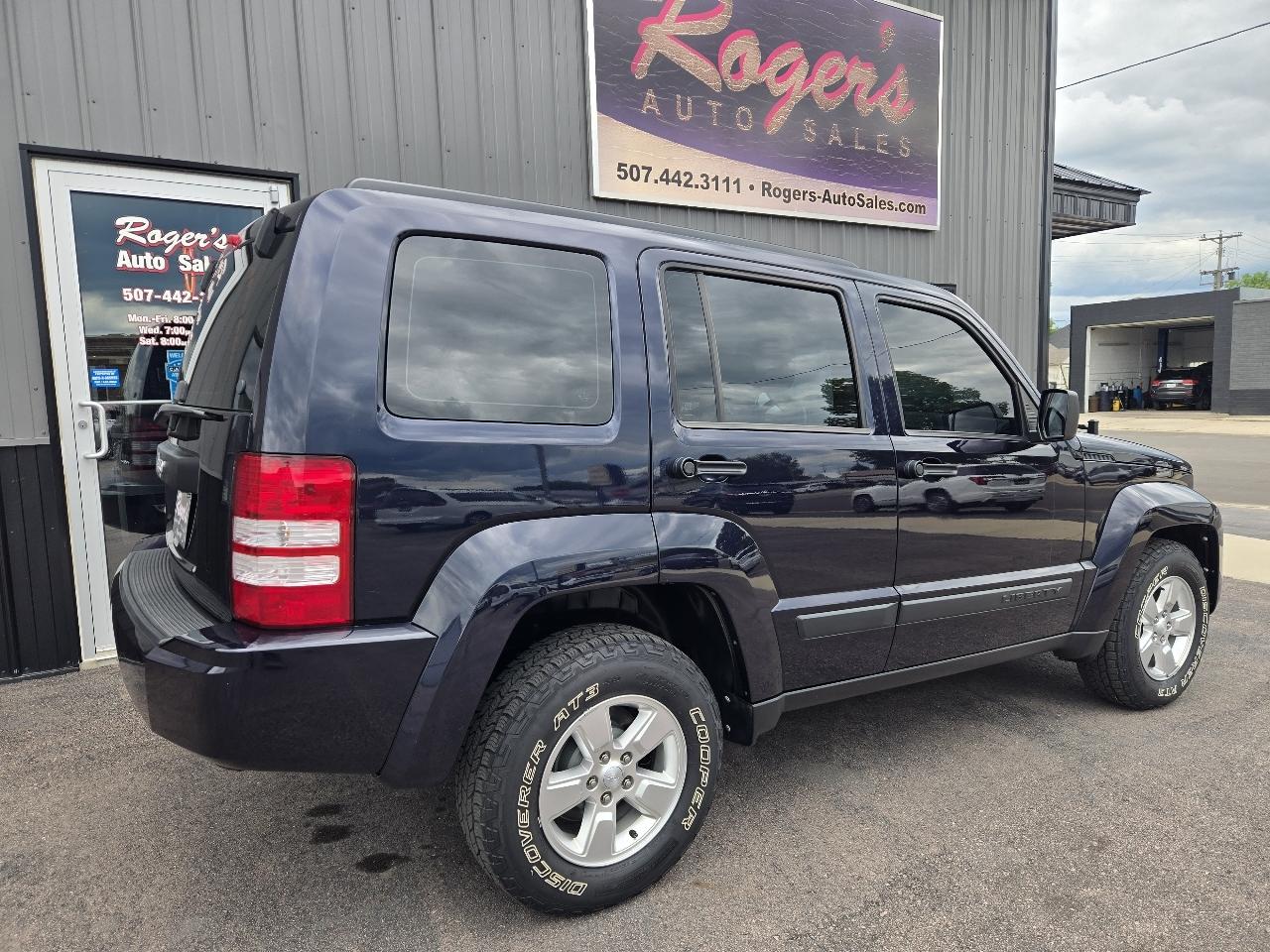 Jeep Liberty 4WD 4dr Sport 2011