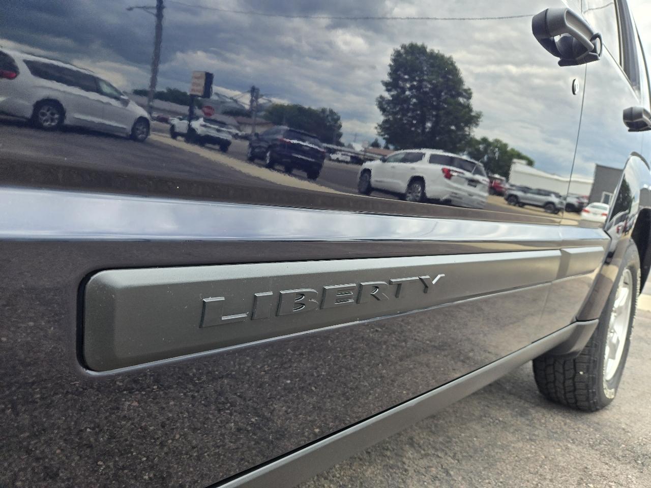 Jeep Liberty 4WD 4dr Sport 2011