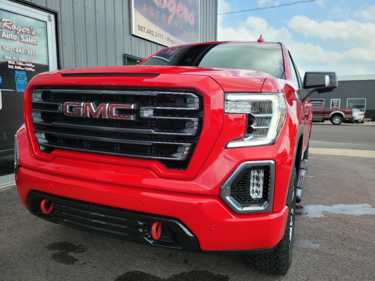 GMC Sierra 1500 4WD Crew Cab 147" AT4 2021