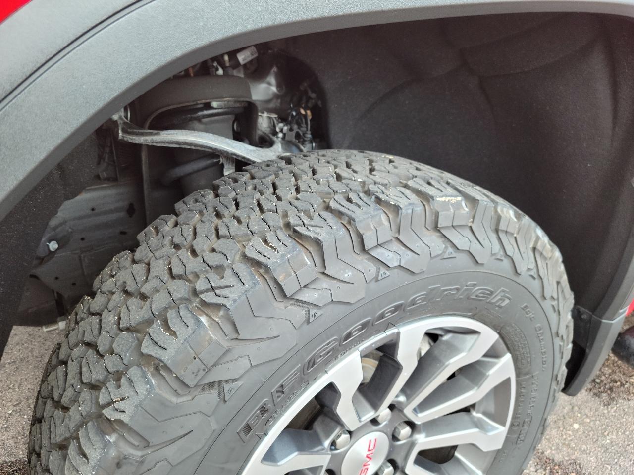 GMC Sierra 1500 4WD Crew Cab 147" AT4 2021