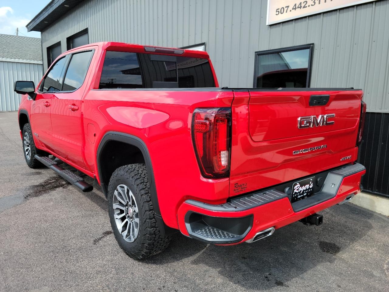 GMC Sierra 1500 4WD Crew Cab 147" AT4 2021