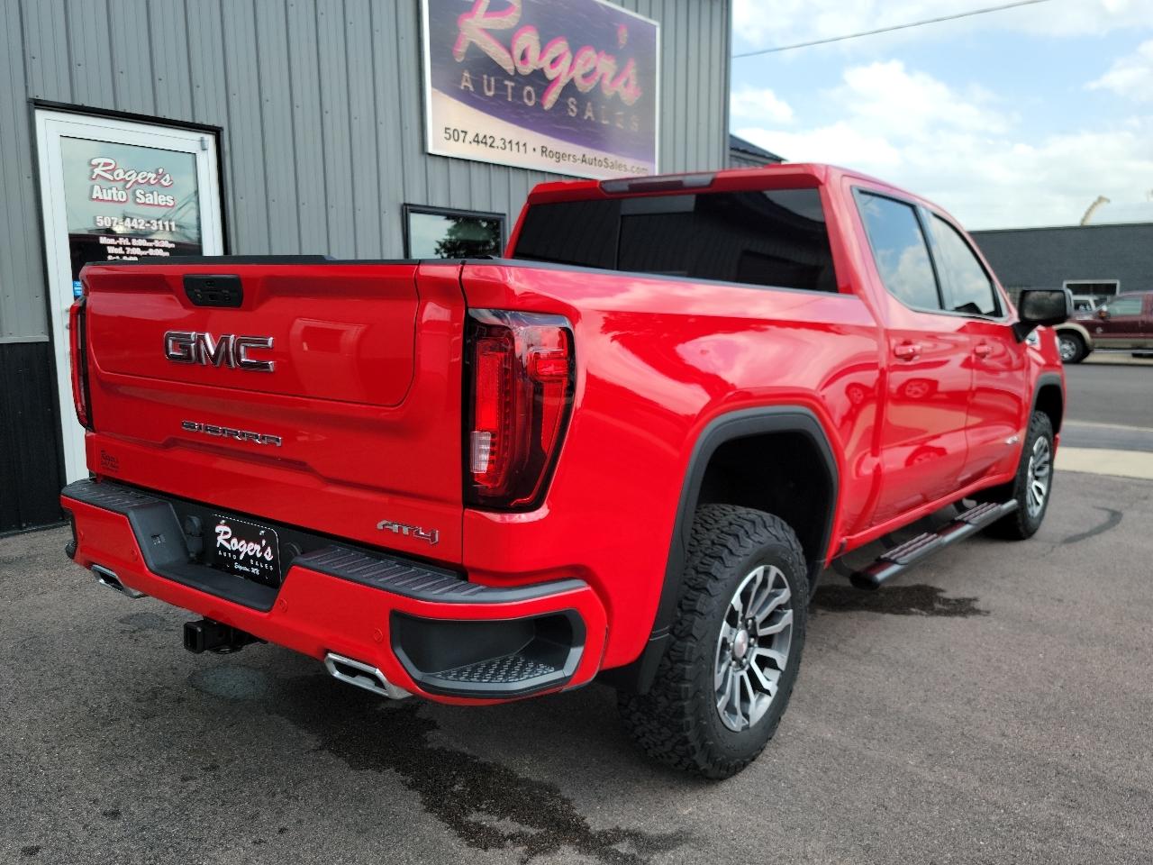 GMC Sierra 1500 4WD Crew Cab 147" AT4 2021