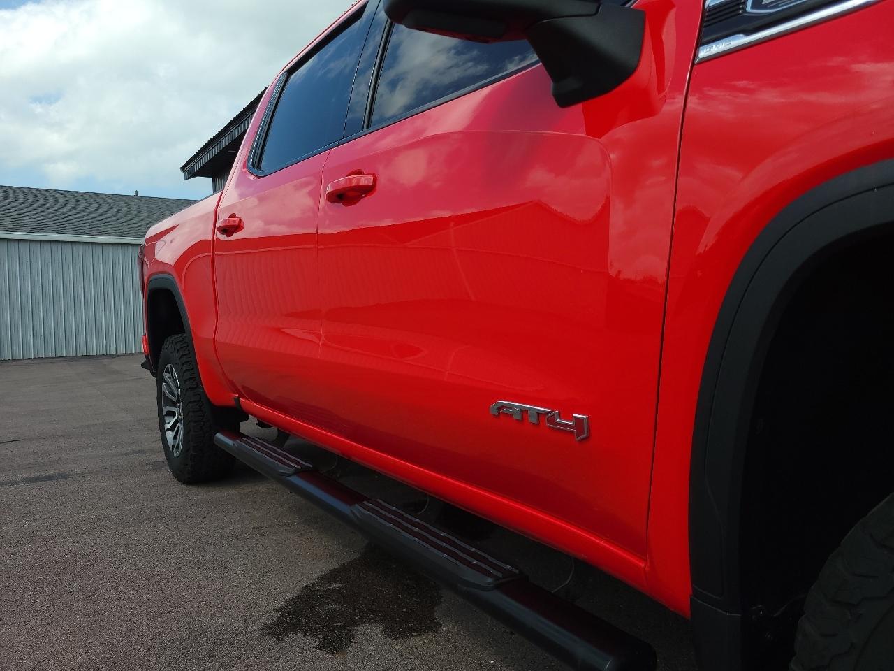 GMC Sierra 1500 4WD Crew Cab 147" AT4 2021