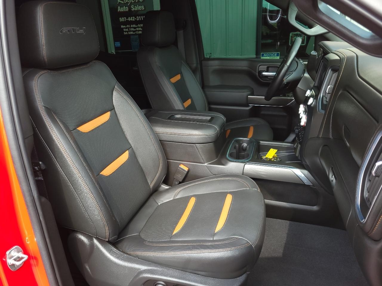 GMC Sierra 1500 4WD Crew Cab 147" AT4 2021