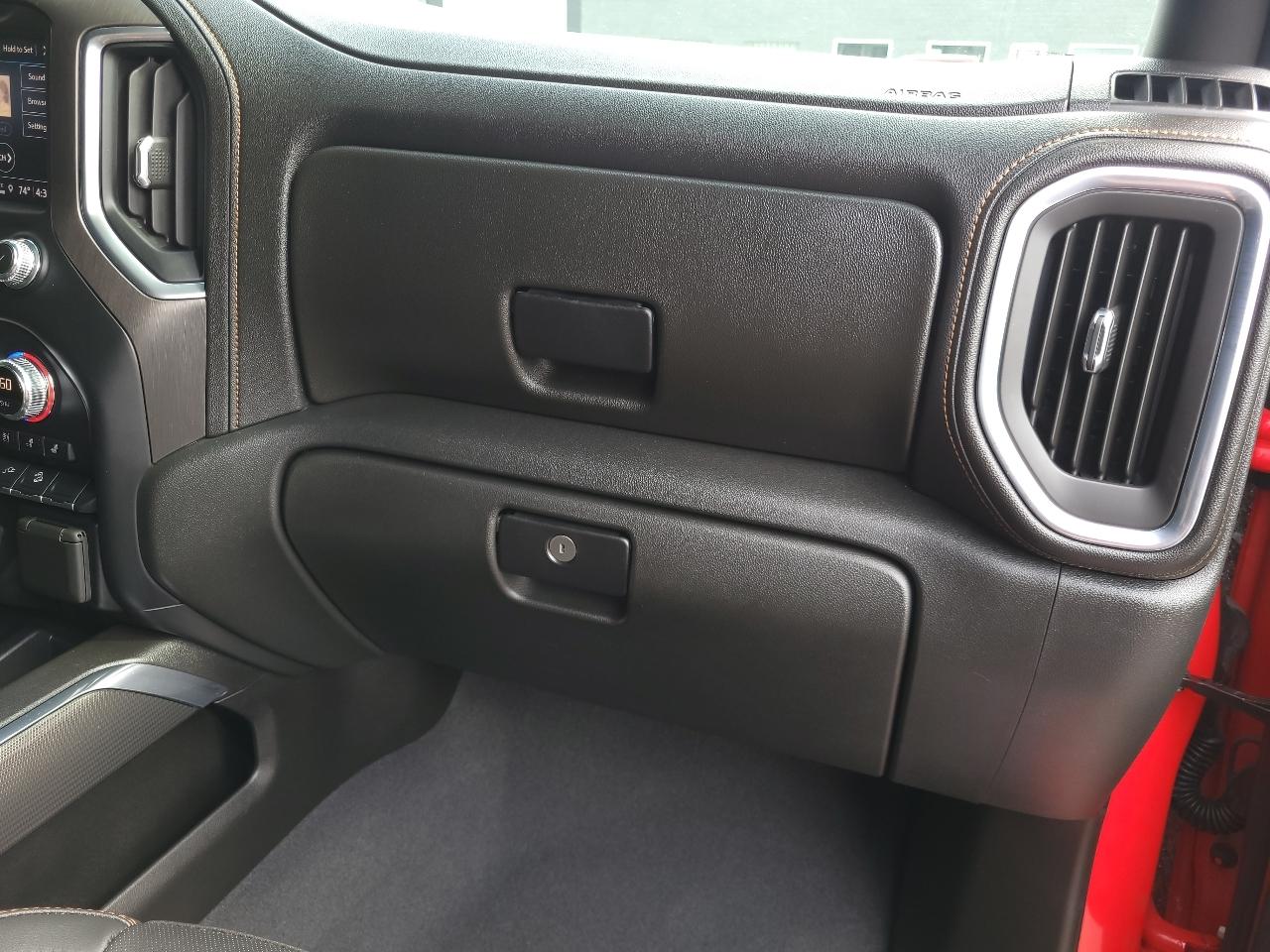 GMC Sierra 1500 4WD Crew Cab 147" AT4 2021