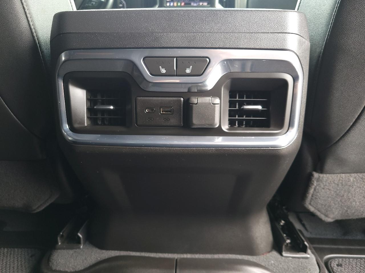 GMC Sierra 1500 4WD Crew Cab 147" AT4 2021