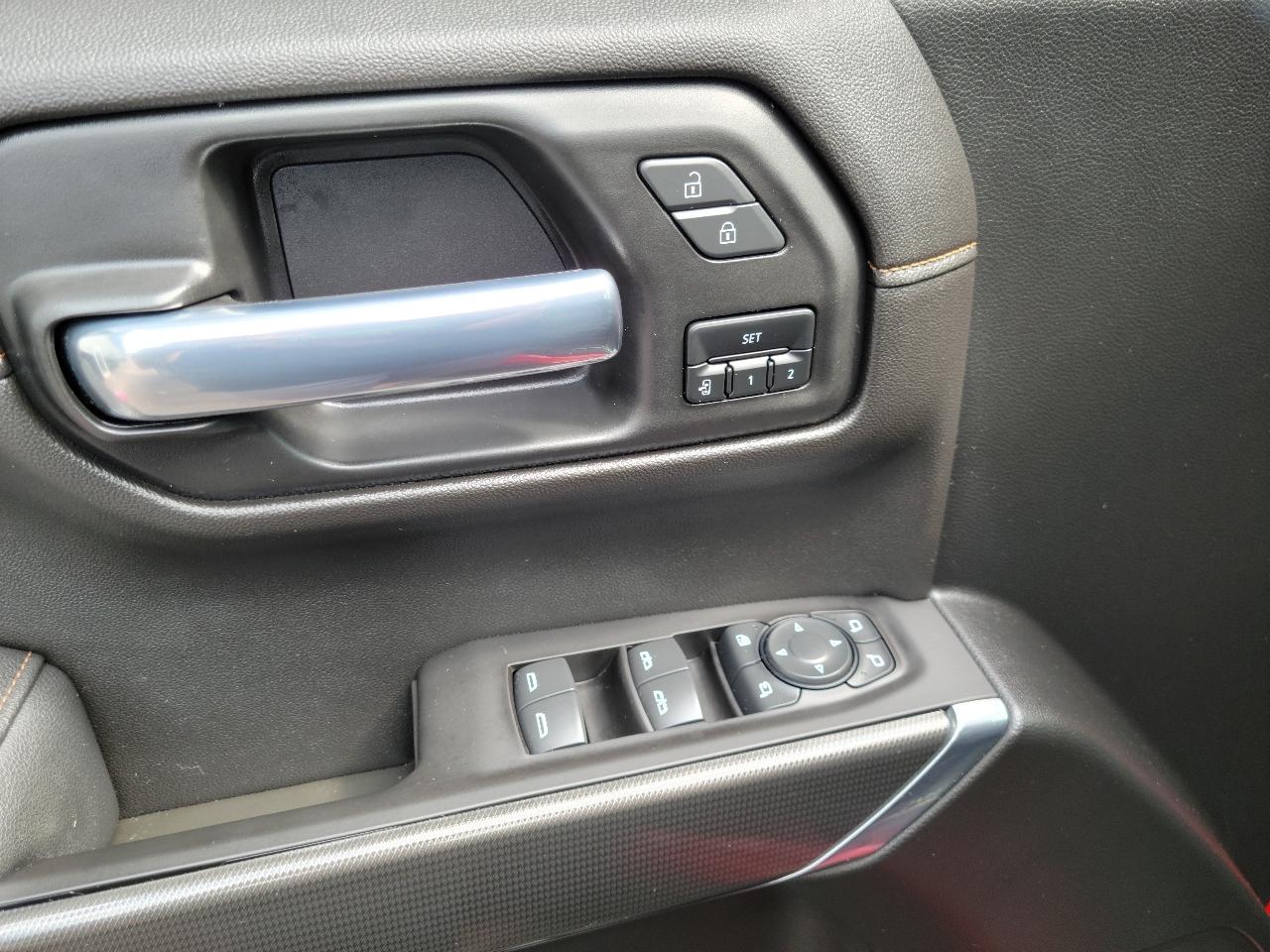 GMC Sierra 1500 4WD Crew Cab 147" AT4 2021