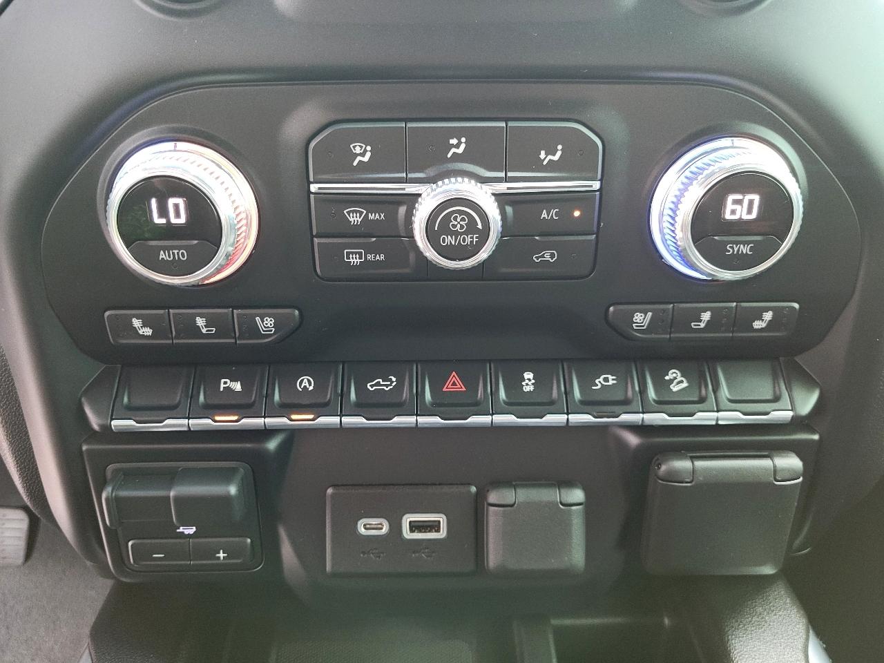 GMC Sierra 1500 4WD Crew Cab 147" AT4 2021