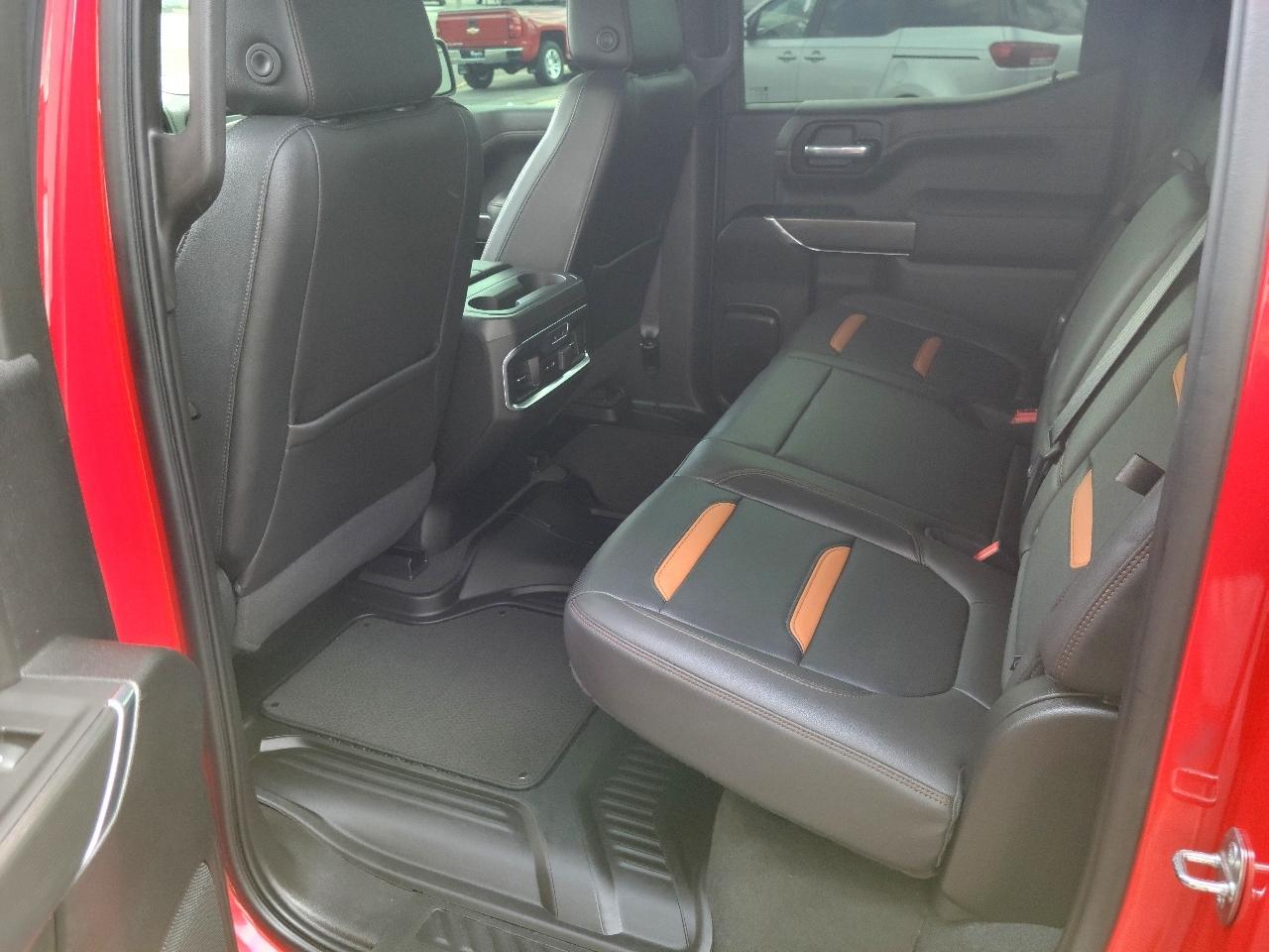 GMC Sierra 1500 4WD Crew Cab 147" AT4 2021