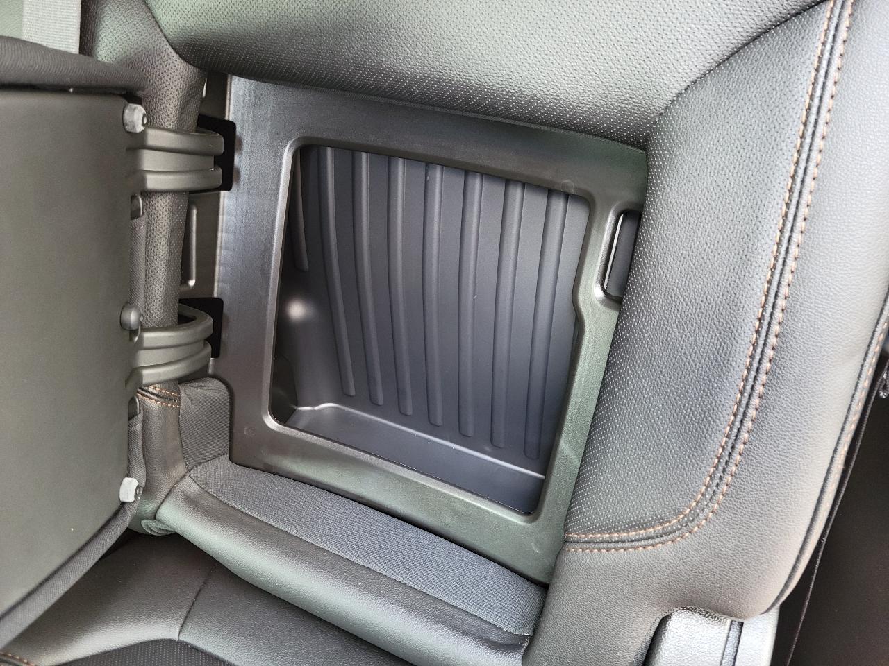 GMC Sierra 1500 4WD Crew Cab 147" AT4 2021
