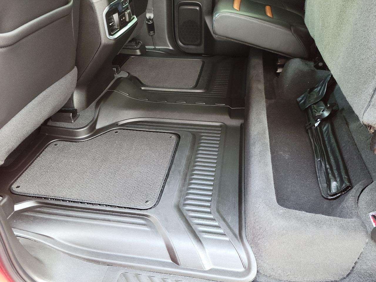 GMC Sierra 1500 4WD Crew Cab 147" AT4 2021