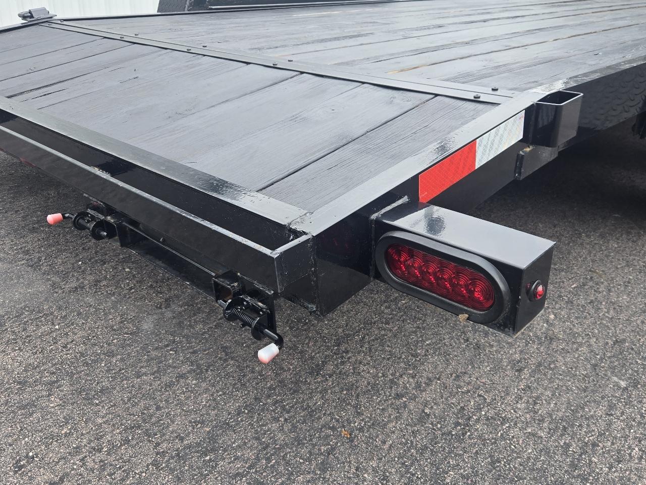 Down 2 Earth Trailers DTE8216WCHT5.2B-1  2026