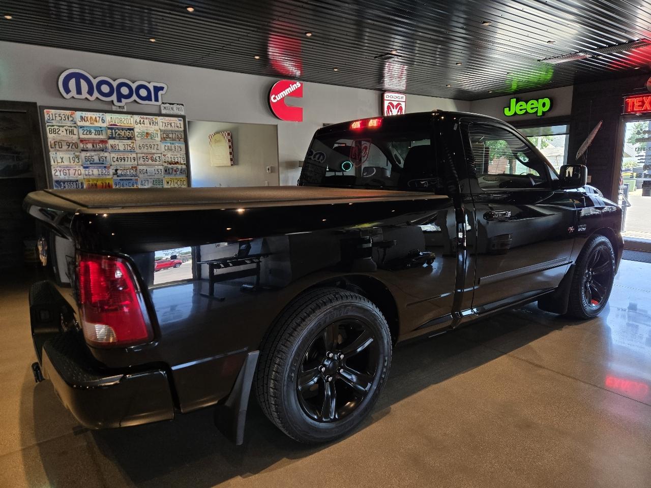 RAM 1500 2WD Reg Cab 120.5" SLT 2012