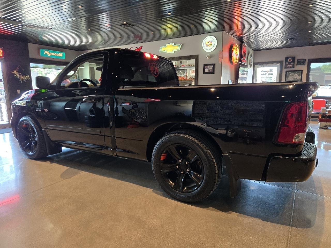 RAM 1500 2WD Reg Cab 120.5" SLT 2012