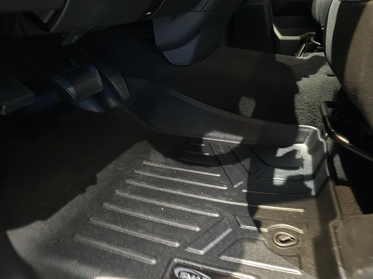 RAM 1500 2WD Reg Cab 120.5" SLT 2012