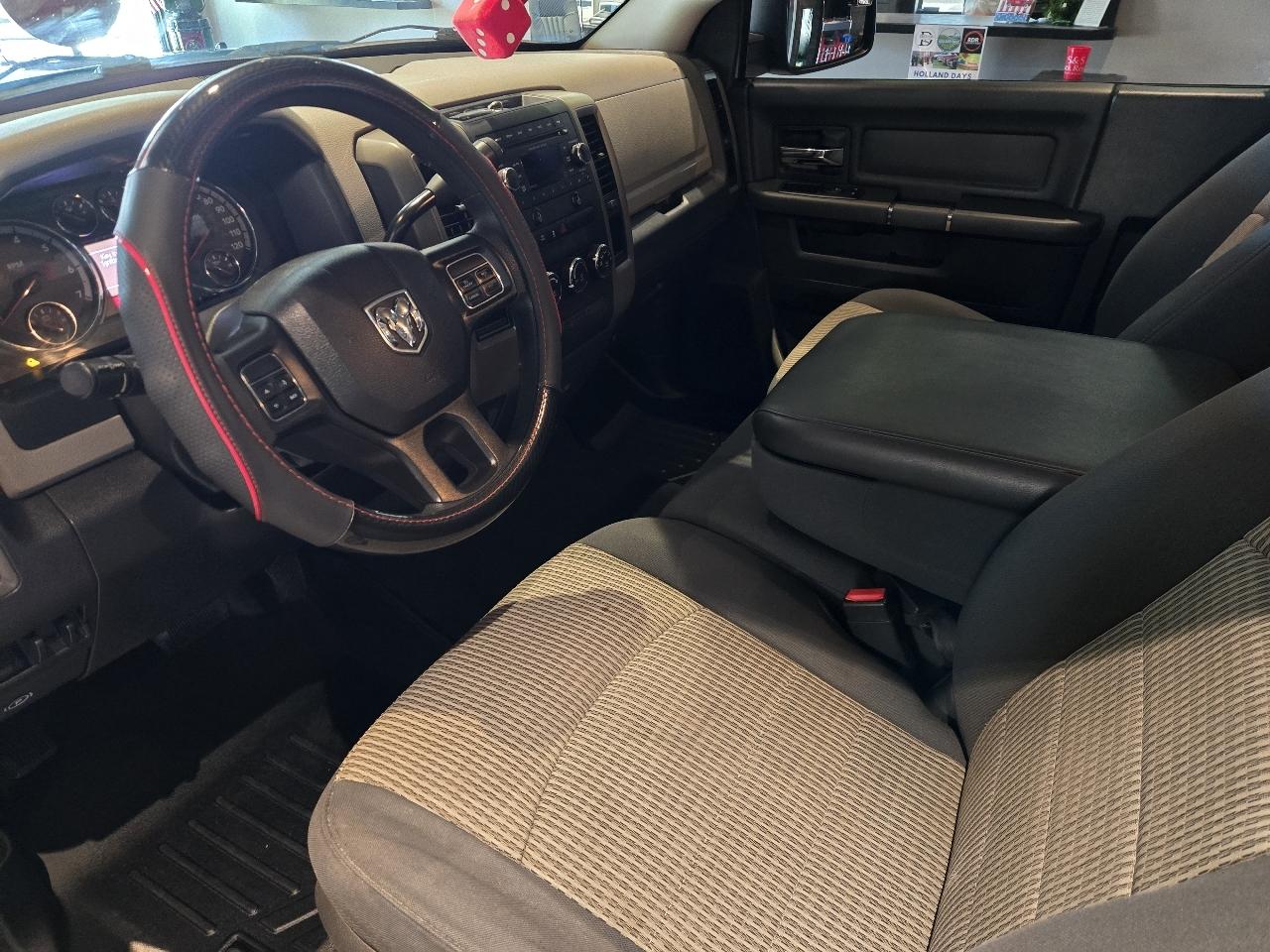 RAM 1500 2WD Reg Cab 120.5" SLT 2012